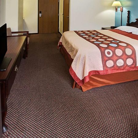 Super 8 By Wyndham Heath/Newark Hotel Ngoại thất bức ảnh